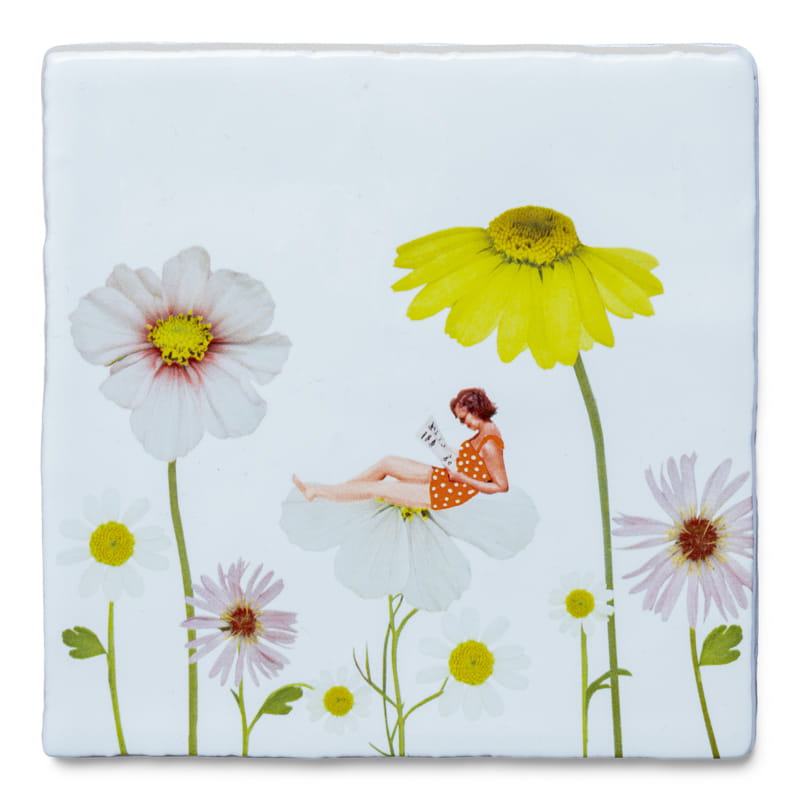 STORYTILES - 'Omringd door bloemen' Small